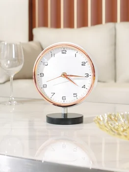 Elegante, simples e tranquila relógio de mesa de metal do ambiente de trabalho relógio de mesa criativo quarto relógio de cabeceira ornamentos de luxo